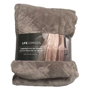 Life Comfort - Embossed Plush Throw